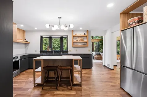 1940 Hunter Lane Mendota Heights MN 55118