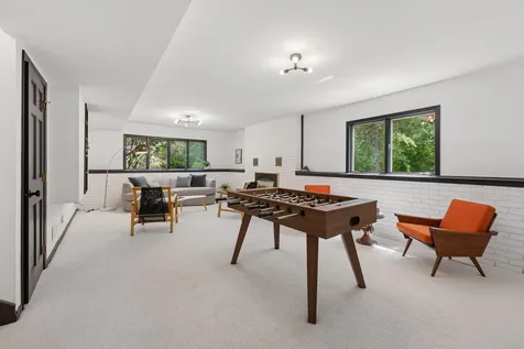 1940 Hunter Lane Mendota Heights MN 55118