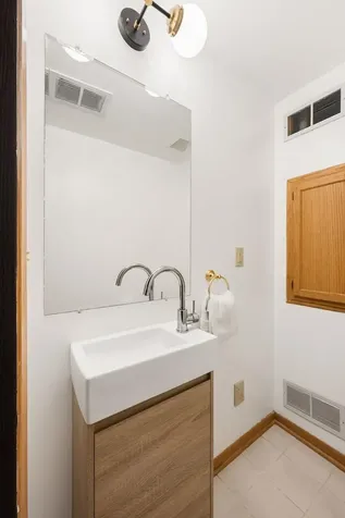 1940 Hunter Lane Mendota Heights MN 55118