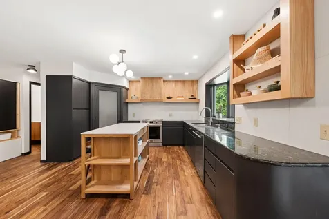 1940 Hunter Lane Mendota Heights MN 55118