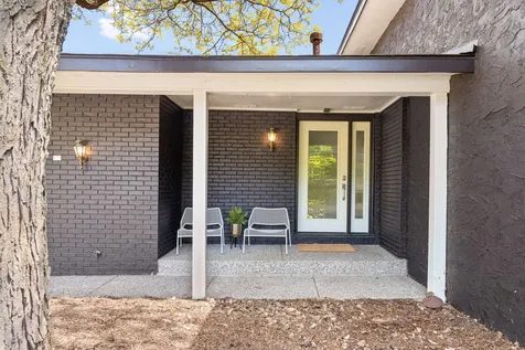 1940 Hunter Lane Mendota Heights MN 55118