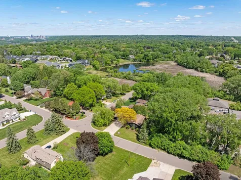 1940 Hunter Lane Mendota Heights MN 55118