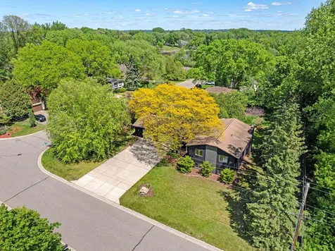 1940 Hunter Lane Mendota Heights MN 55118