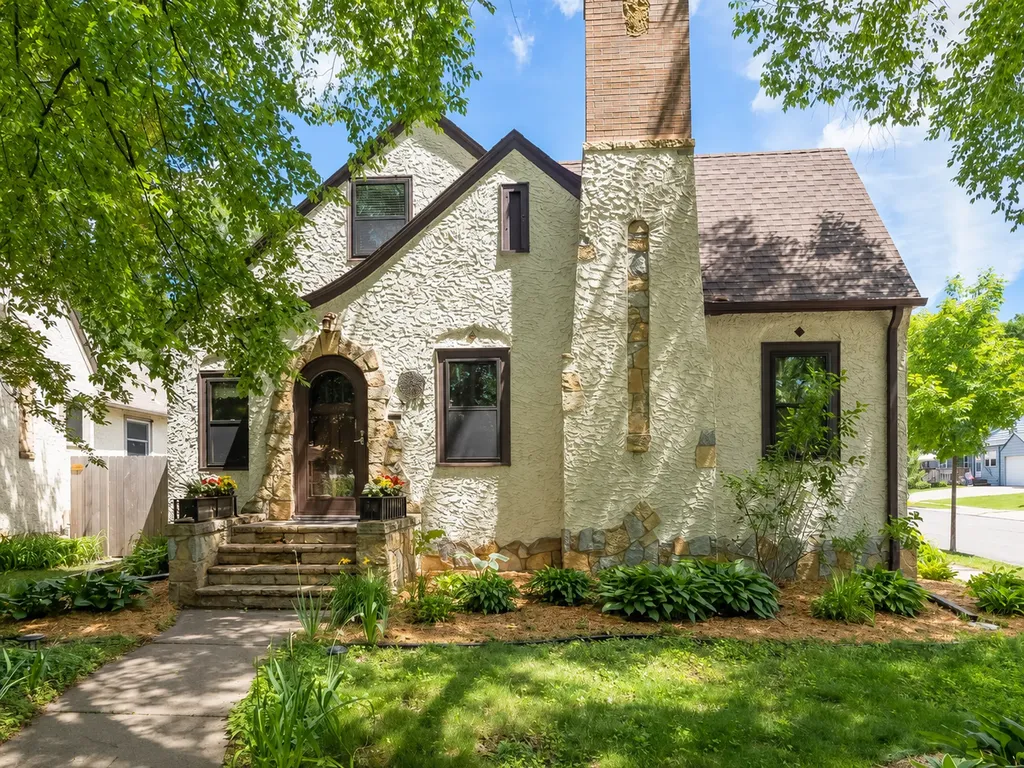 4853 Park Avenue Minneapolis MN 55417