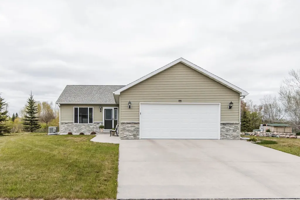 953 Red Willow Drive Frazee MN 56544