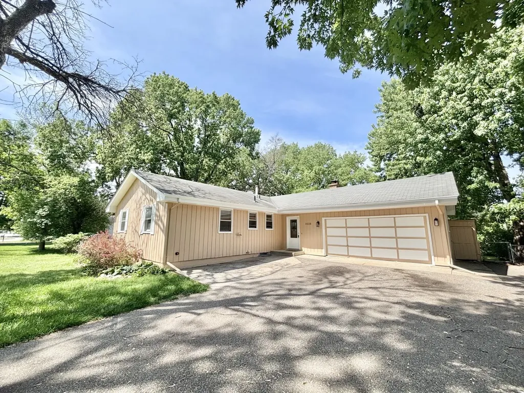 3225 Lanewood Lane N Plymouth MN 55447