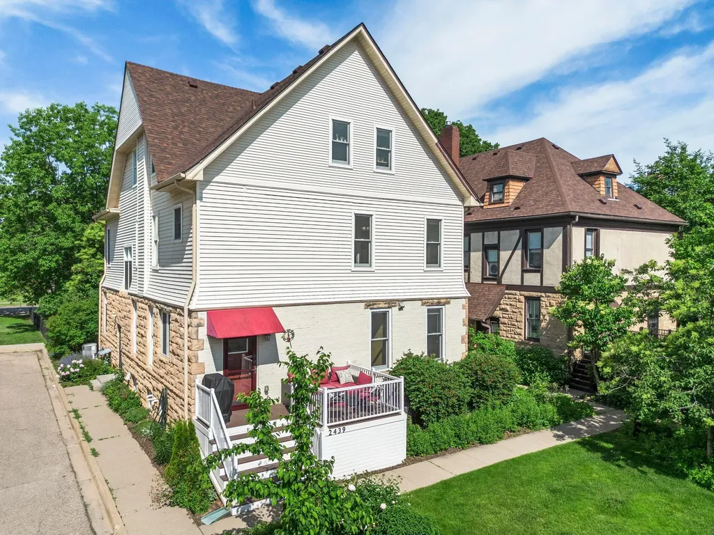 2439 Park Avenue Minneapolis MN 55404