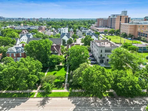 2439 Park Avenue Minneapolis MN 55404