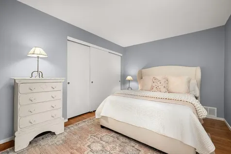 6373 Barrie Road Edina MN 55435