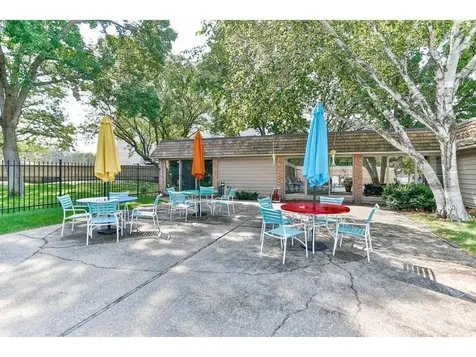 6373 Barrie Road Edina MN 55435