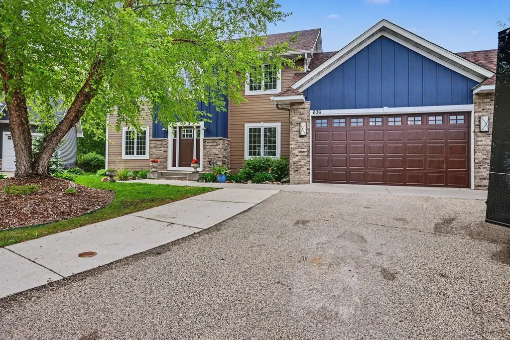 606 Doherty Avenue SE New Prague MN 56071