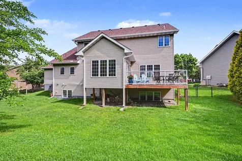 606 Doherty Avenue SE New Prague MN 56071