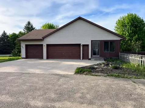 608 Pinetree Drive Perham MN 56573