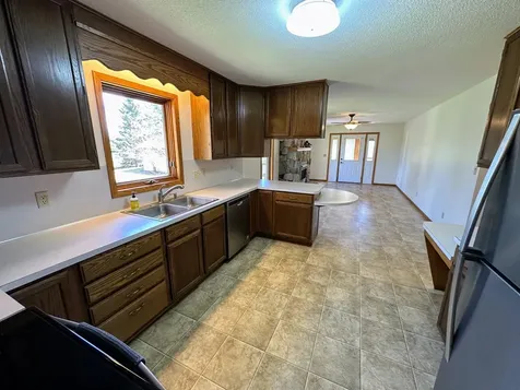 608 Pinetree Drive Perham MN 56573