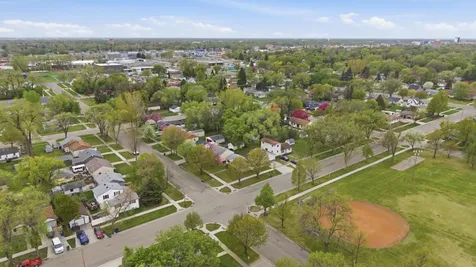 621 19th Street N Moorhead MN 56560