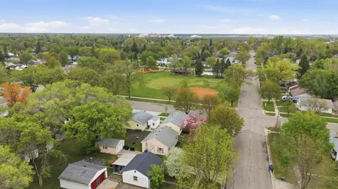 621 19th Street N Moorhead MN 56560