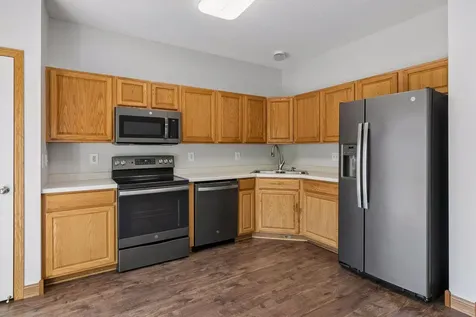 7944 Stratford Circle N Shakopee MN 55379