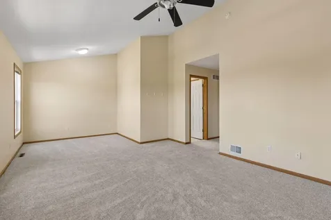 7944 Stratford Circle N Shakopee MN 55379