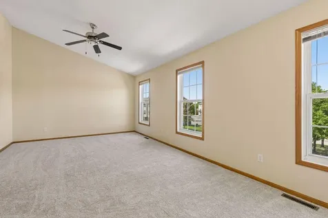 7944 Stratford Circle N Shakopee MN 55379