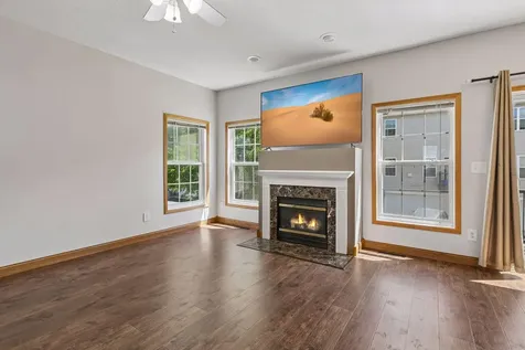 7944 Stratford Circle N Shakopee MN 55379