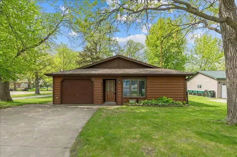 605 Chinook Avenue SW Avon MN 56310