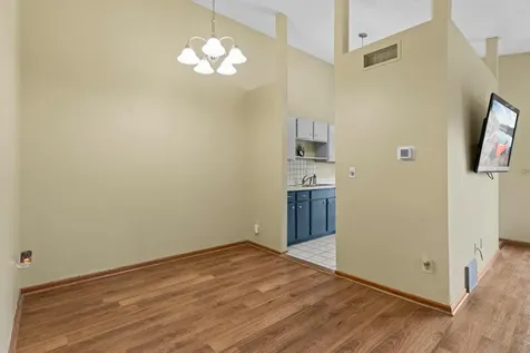 5189 Beachside Drive Hopkins MN 55343
