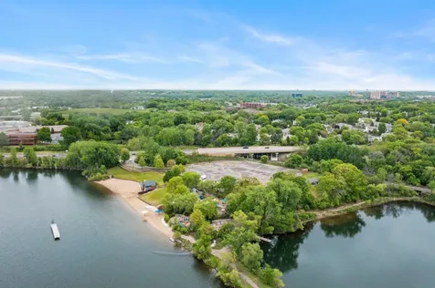 5189 Beachside Drive Hopkins MN 55343