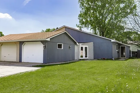 2321 Country Club Parkway Moorhead MN 56560