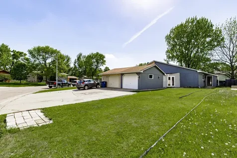 2321 Country Club Parkway Moorhead MN 56560