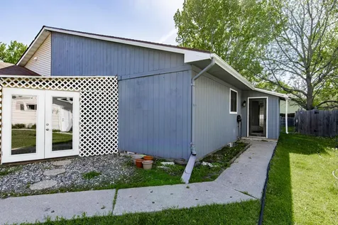 2321 Country Club Parkway Moorhead MN 56560