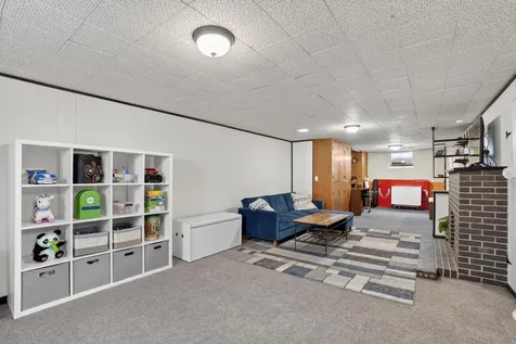 5252 Xerxes Avenue N Minneapolis MN 55430
