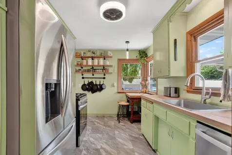 5252 Xerxes Avenue N Minneapolis MN 55430