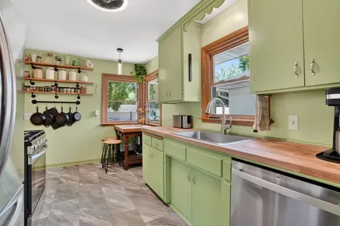 5252 Xerxes Avenue N Minneapolis MN 55430