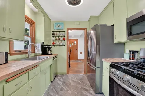5252 Xerxes Avenue N Minneapolis MN 55430