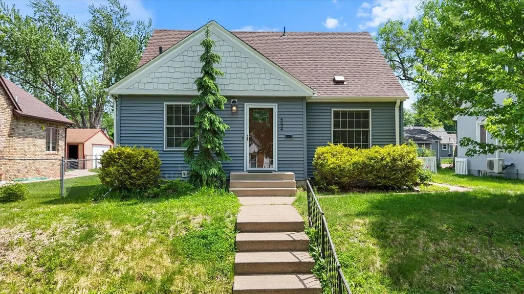 4534 Washburn Avenue N Minneapolis MN 55412