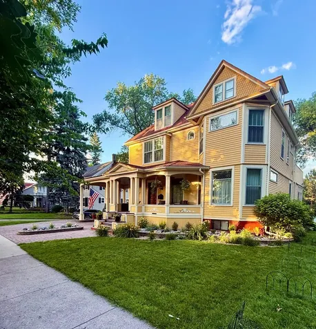 708 8th Street S Fargo ND 58103