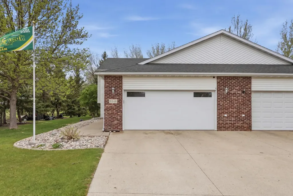 3545 42nd Avenue S Fargo ND 58104