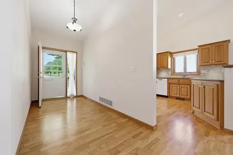 1668 Mackubin Street Saint Paul MN 55117