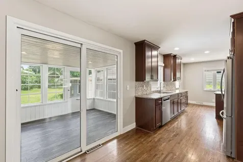 12 W 104th Street Bloomington MN 55420