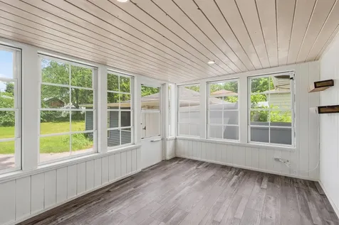 12 W 104th Street Bloomington MN 55420