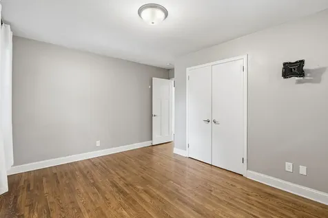 12 W 104th Street Bloomington MN 55420