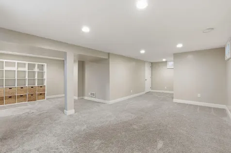 12 W 104th Street Bloomington MN 55420