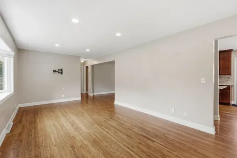 12 W 104th Street Bloomington MN 55420