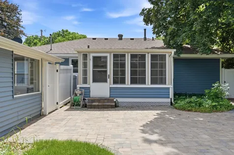 12 W 104th Street Bloomington MN 55420