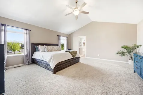 1088 Rosemary Court Chaska MN 55318