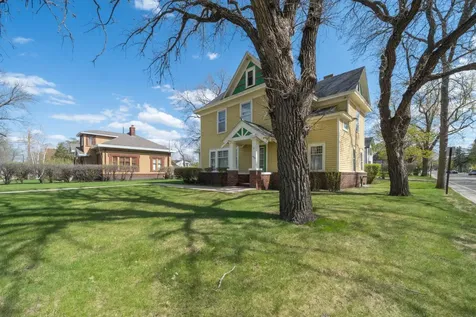 424 6th Avenue W Alexandria MN 56308