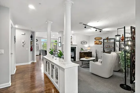 337 Willoughby Way W Minnetonka MN 55305
