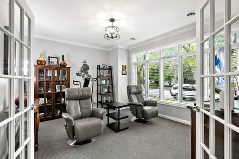 337 Willoughby Way W Minnetonka MN 55305