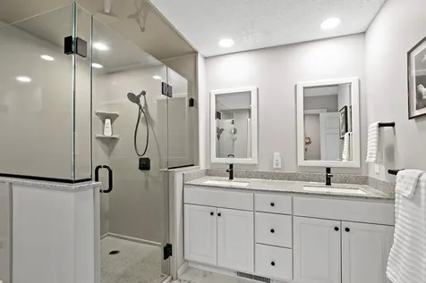 337 Willoughby Way W Minnetonka MN 55305