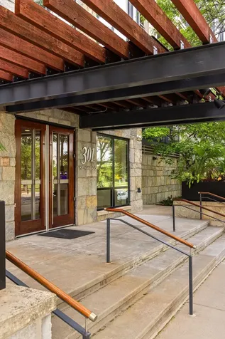 301 Kenwood Parkway Minneapolis MN 55403